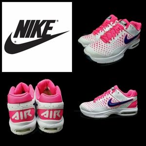 Nike Air Cage Advantage Tennis Shoes, size 8, colo